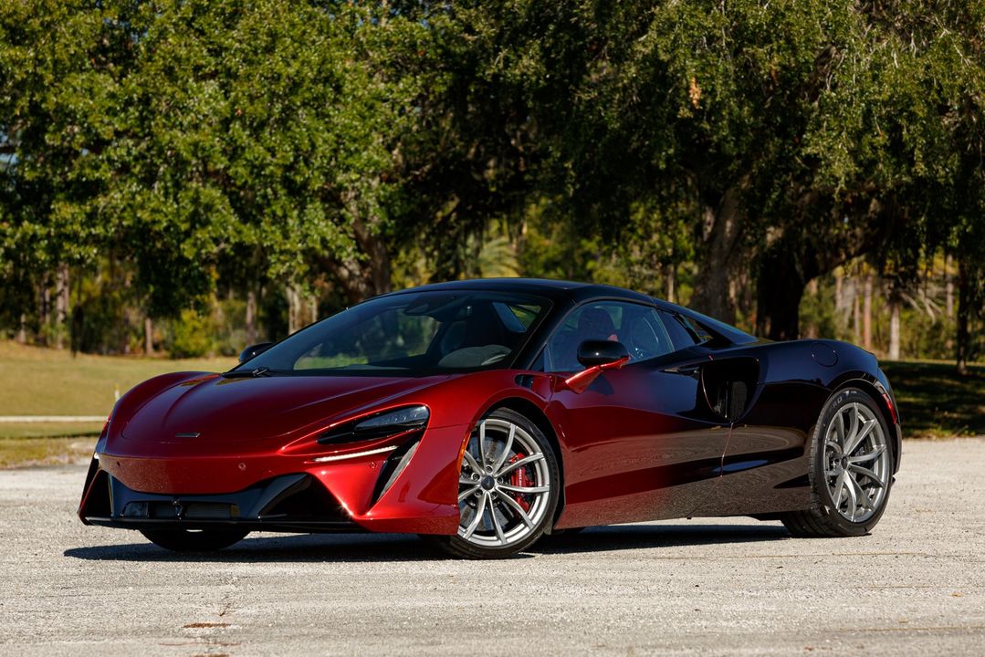 2025 McLaren Artura Spider