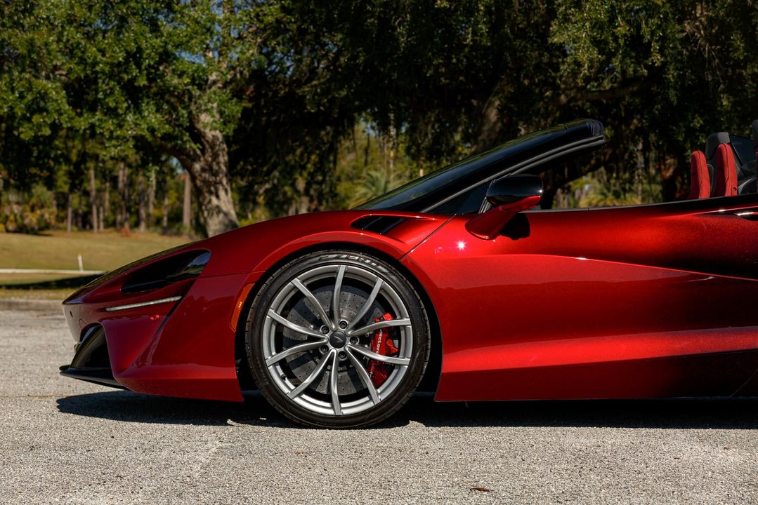 2025 McLaren Artura Spider