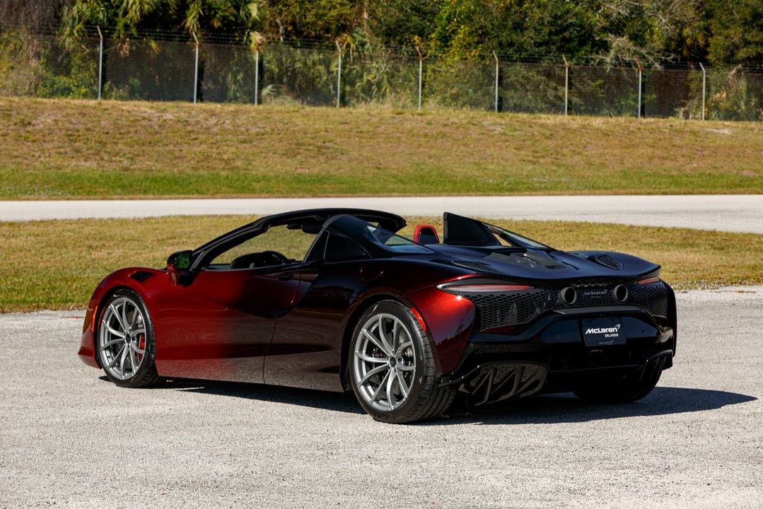 2025 McLaren Artura Spider