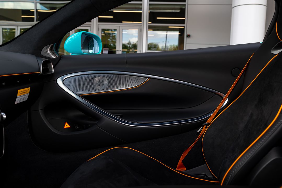 2023 McLaren Artura