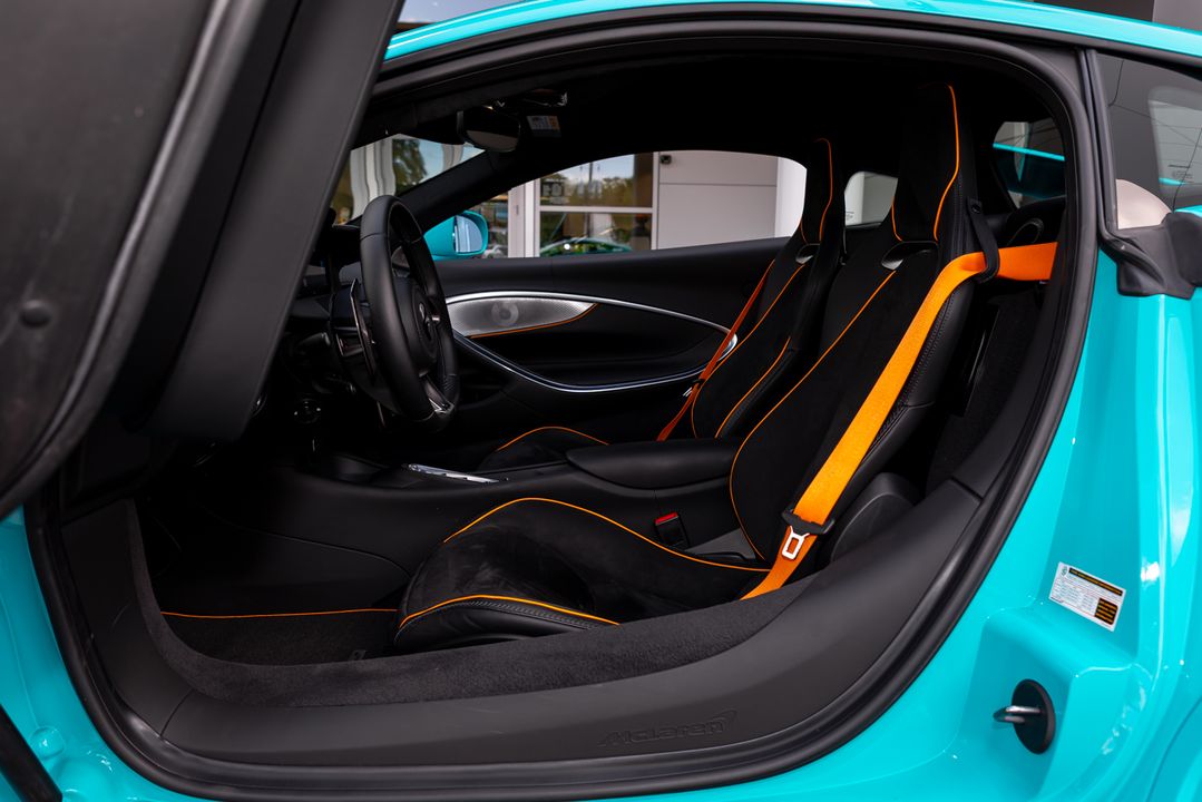 2023 McLaren Artura