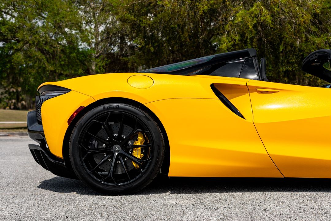 2025 McLaren Artura Spider