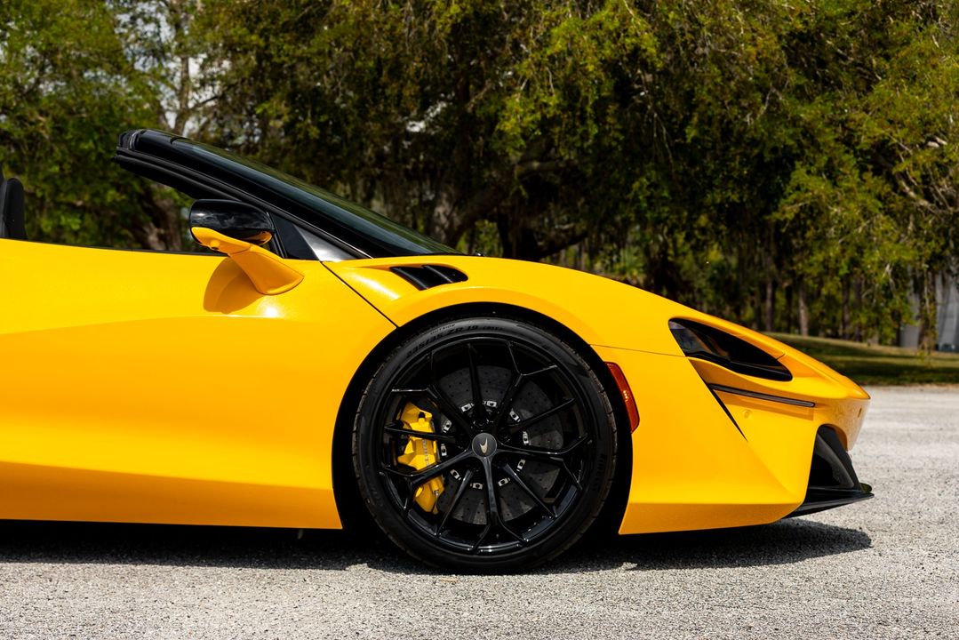 2025 McLaren Artura Spider