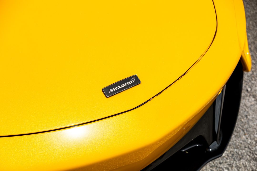 2025 McLaren Artura Spider
