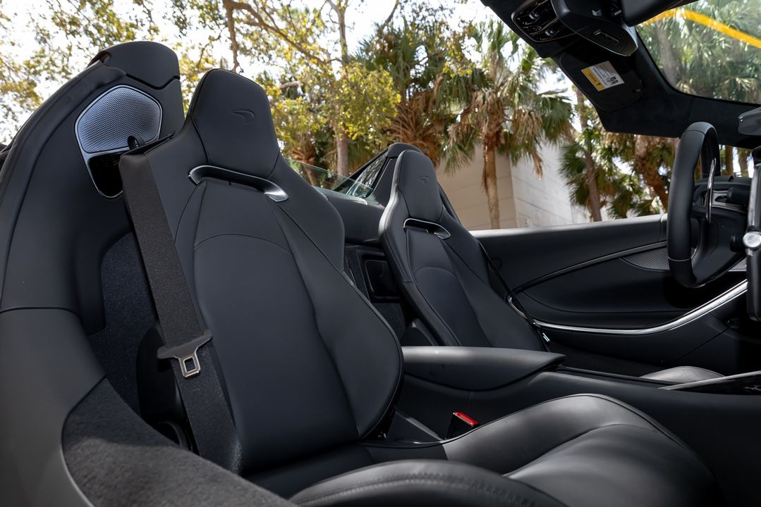 2025 McLaren Artura Spider