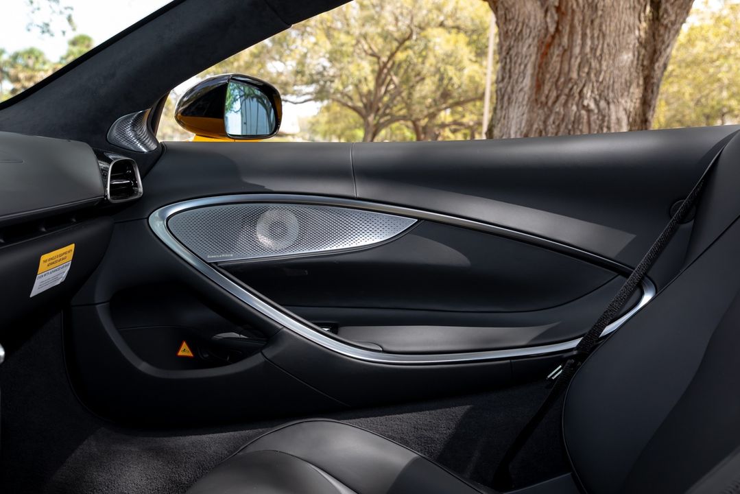 2025 McLaren Artura Spider