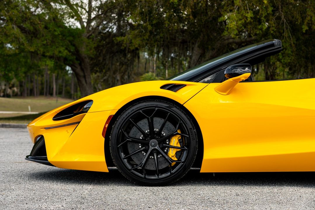 2025 McLaren Artura Spider