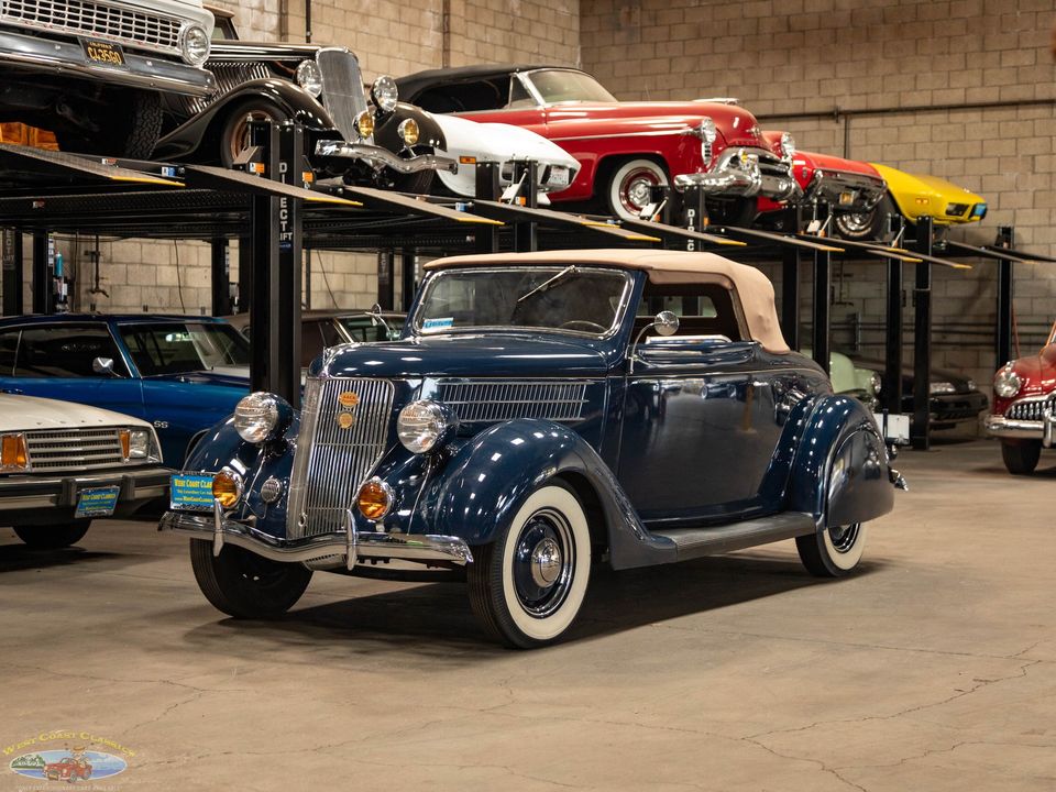 1936 Ford Deluxe V8 2 Passenger Cabriolet