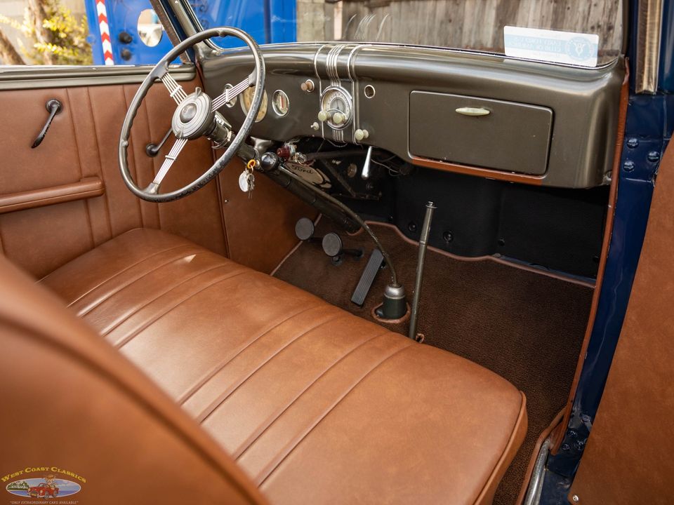 1936 Ford Deluxe V8 2 Passenger Cabriolet