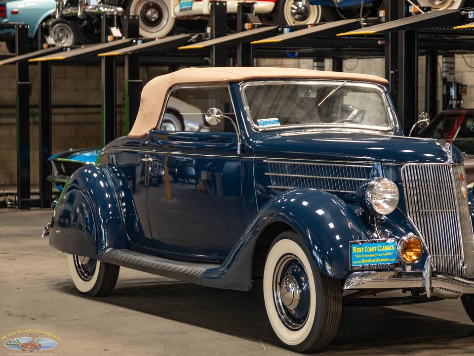1936 Ford Deluxe V8 2 Passenger Cabriolet
