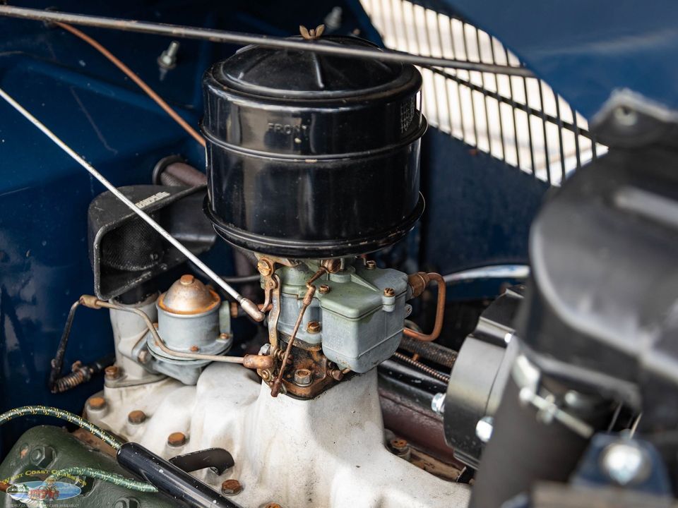 1936 Ford Deluxe V8 2 Passenger Cabriolet