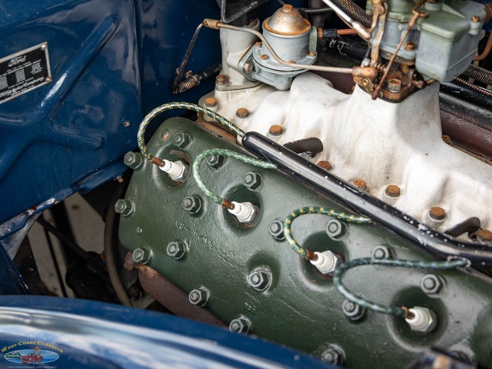 1936 Ford Deluxe V8 2 Passenger Cabriolet