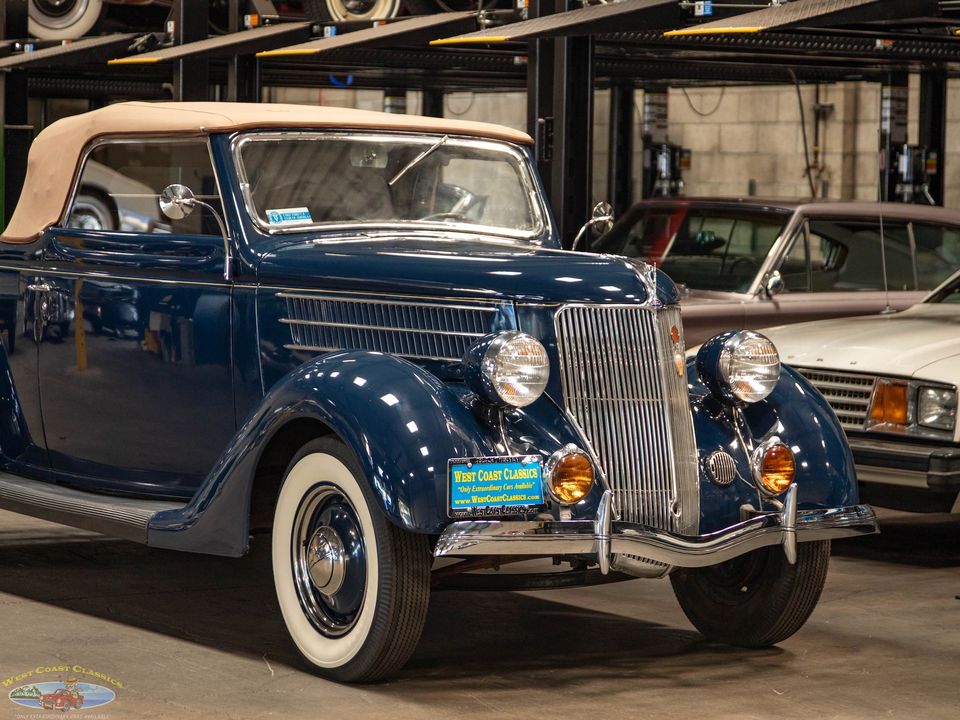 1936 Ford Deluxe V8 2 Passenger Cabriolet