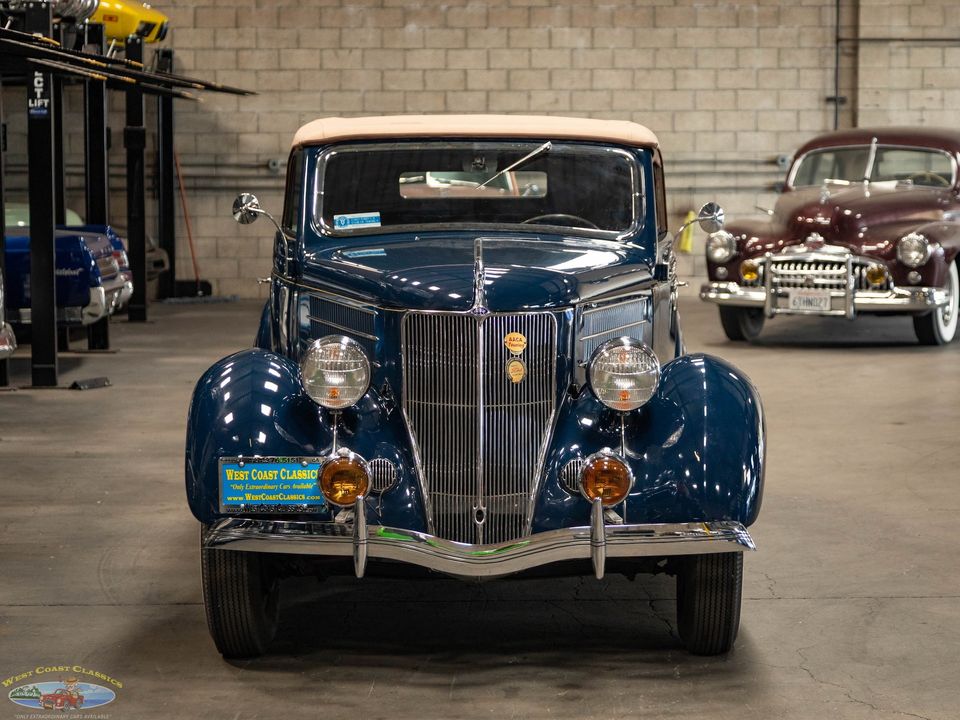1936 Ford Deluxe V8 2 Passenger Cabriolet