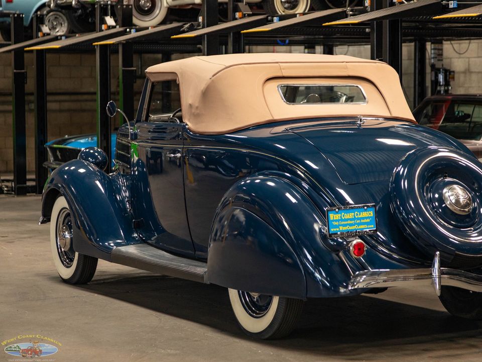 1936 Ford Deluxe V8 2 Passenger Cabriolet