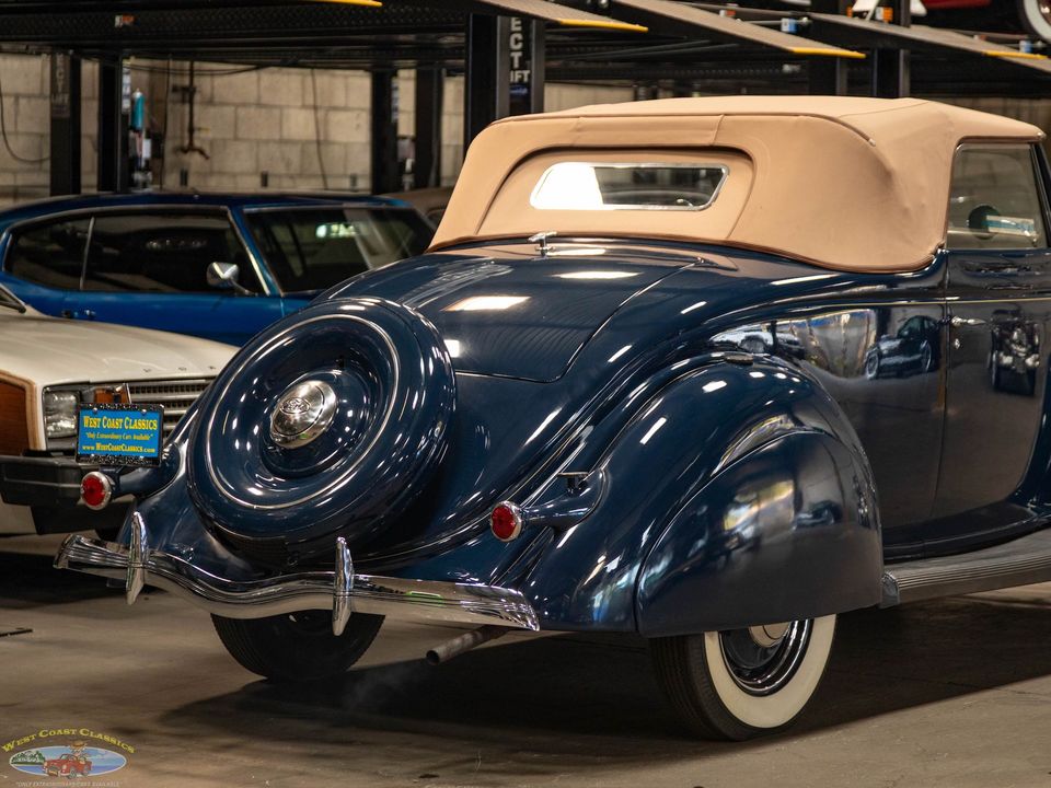 1936 Ford Deluxe V8 2 Passenger Cabriolet