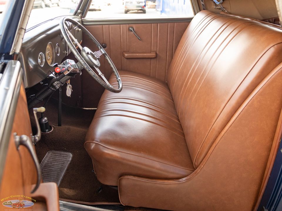 1936 Ford Deluxe V8 2 Passenger Cabriolet