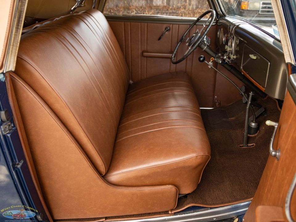 1936 Ford Deluxe V8 2 Passenger Cabriolet