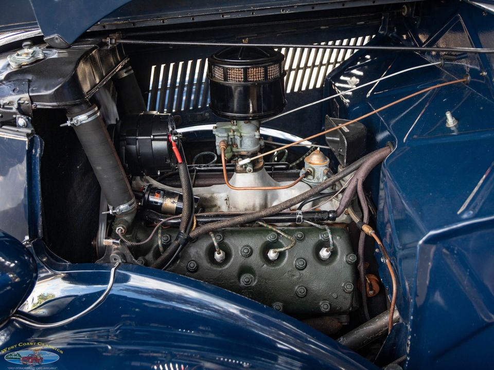1936 Ford Deluxe V8 2 Passenger Cabriolet