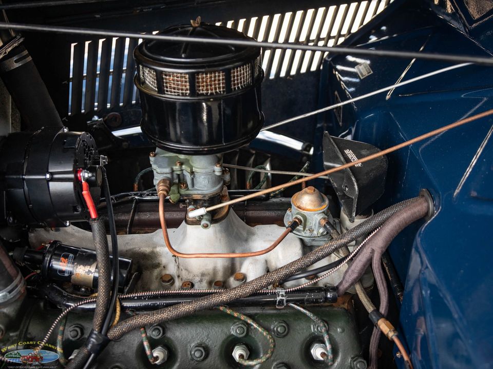 1936 Ford Deluxe V8 2 Passenger Cabriolet