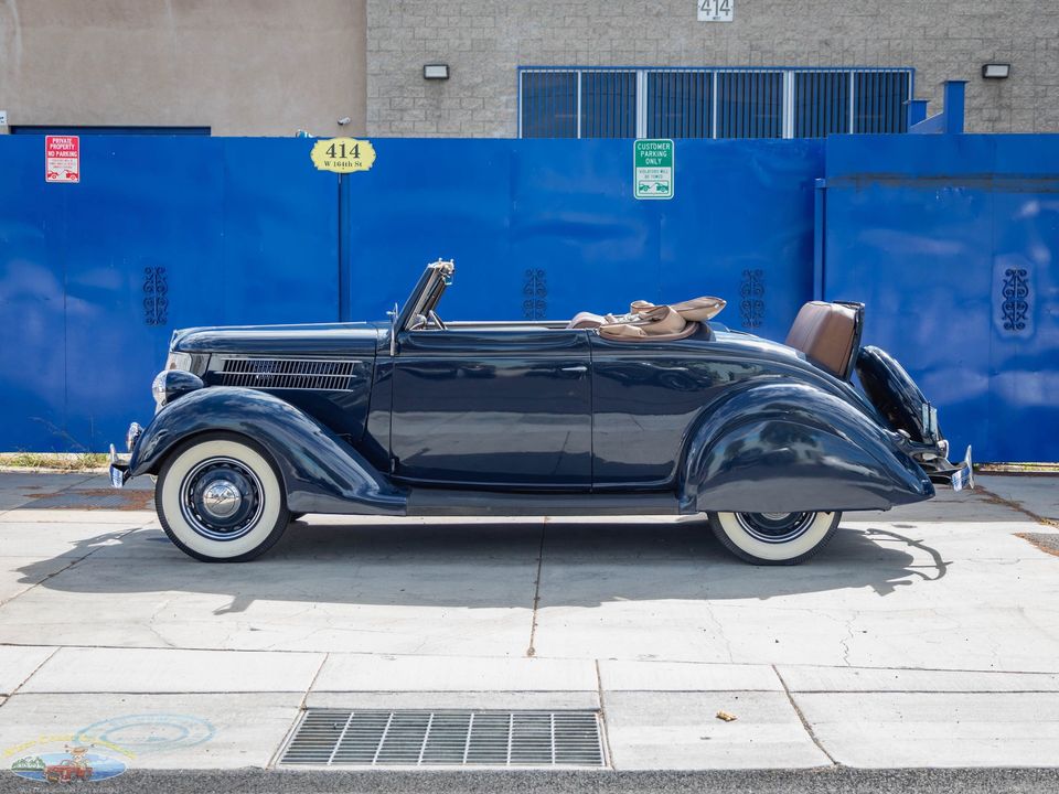 1936 Ford Deluxe V8 2 Passenger Cabriolet