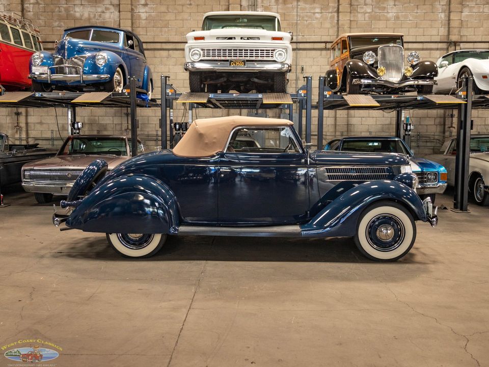 1936 Ford Deluxe V8 2 Passenger Cabriolet