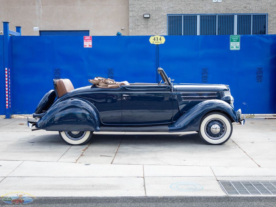 1936 Ford Deluxe V8 2 Passenger Cabriolet