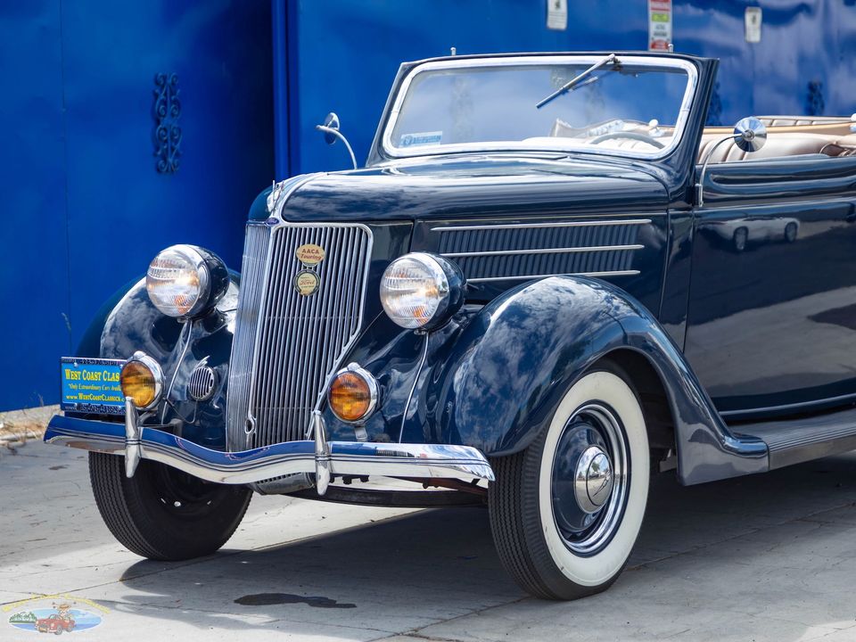1936 Ford Deluxe V8 2 Passenger Cabriolet