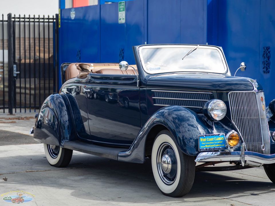 1936 Ford Deluxe V8 2 Passenger Cabriolet