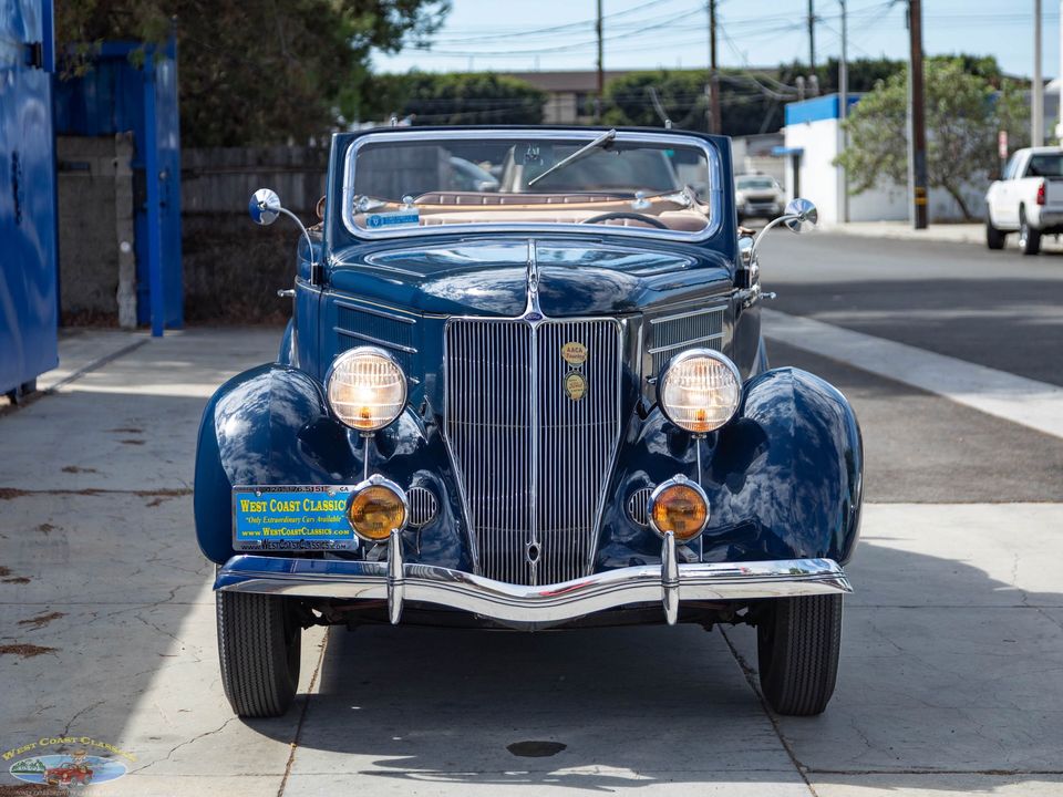 1936 Ford Deluxe V8 2 Passenger Cabriolet