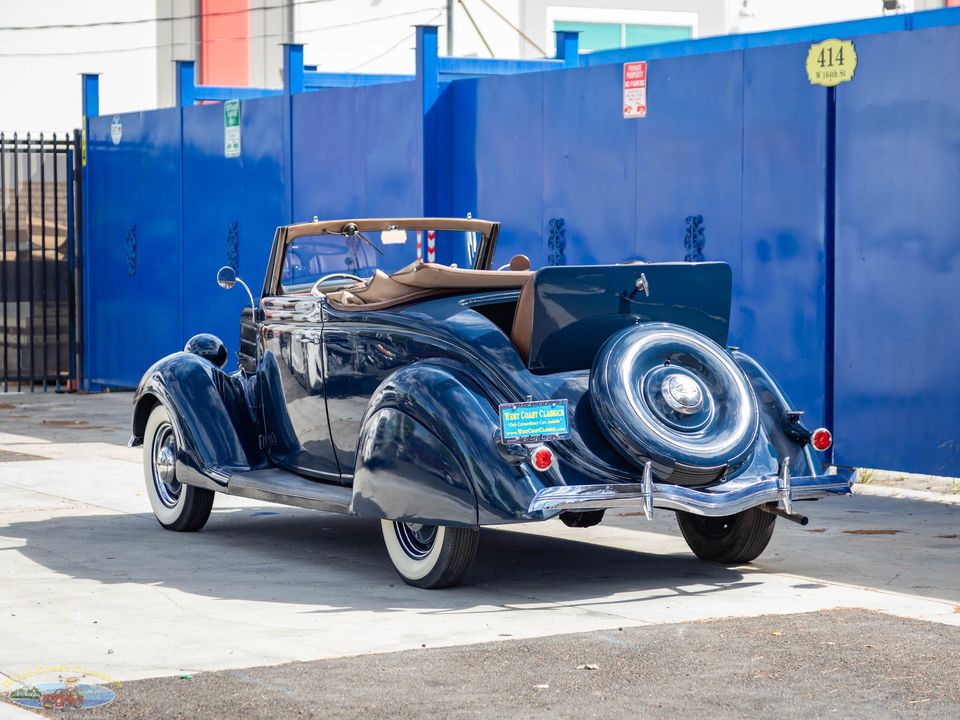 1936 Ford Deluxe V8 2 Passenger Cabriolet