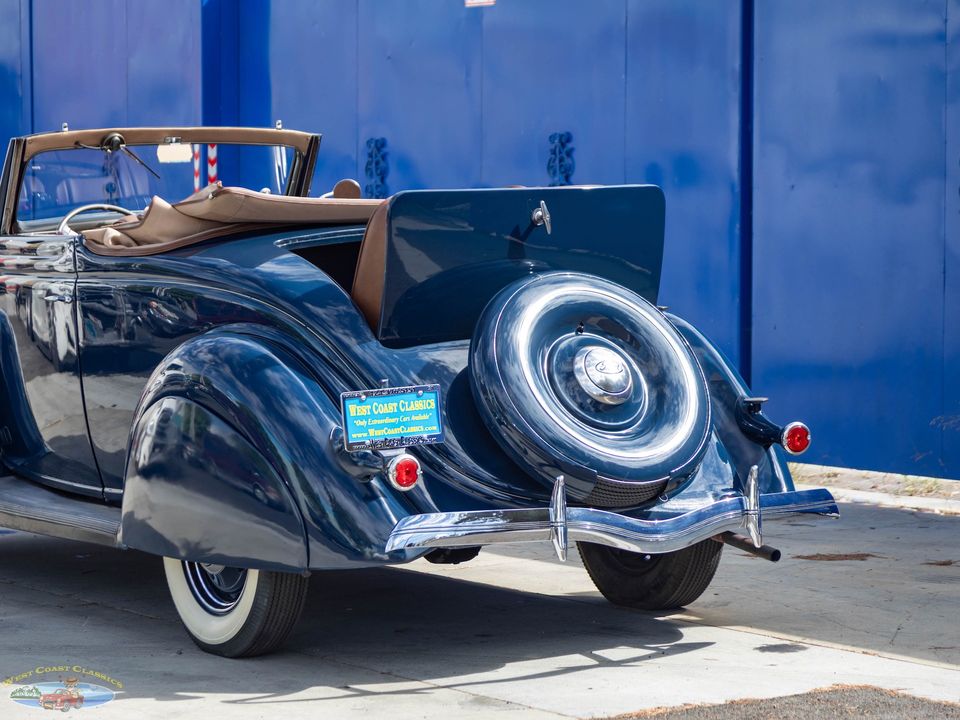 1936 Ford Deluxe V8 2 Passenger Cabriolet