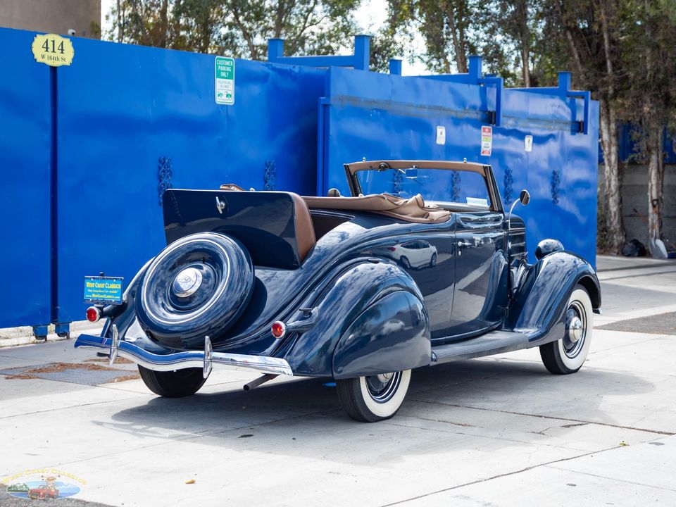 1936 Ford Deluxe V8 2 Passenger Cabriolet