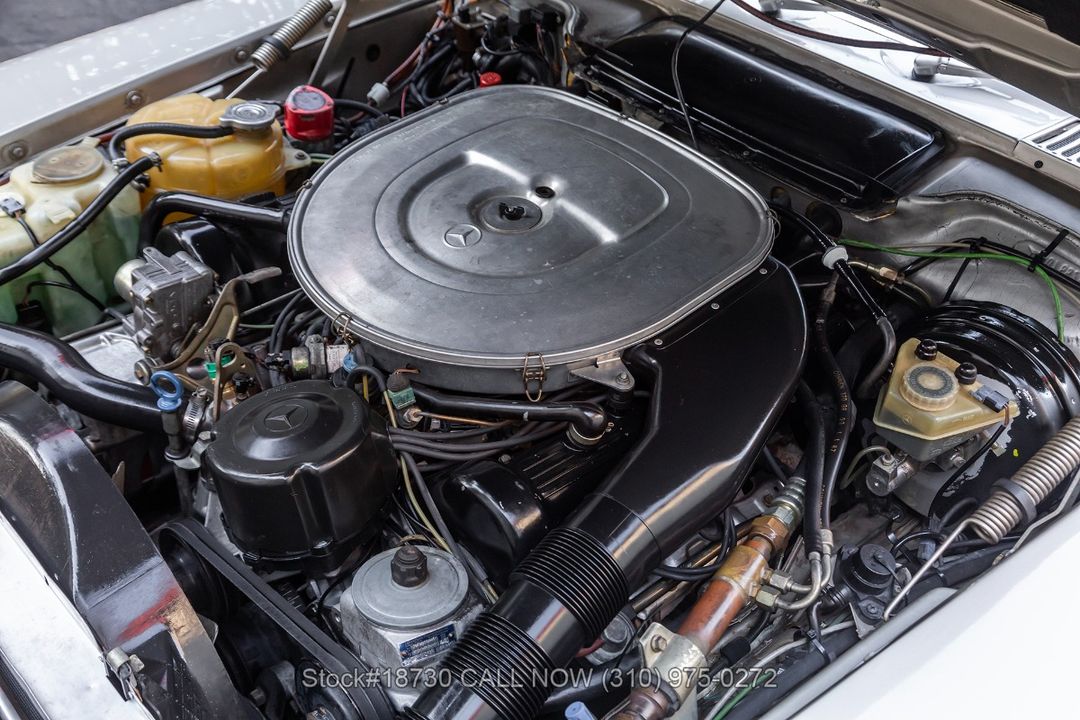 1987 Mercedes-Benz 560SL