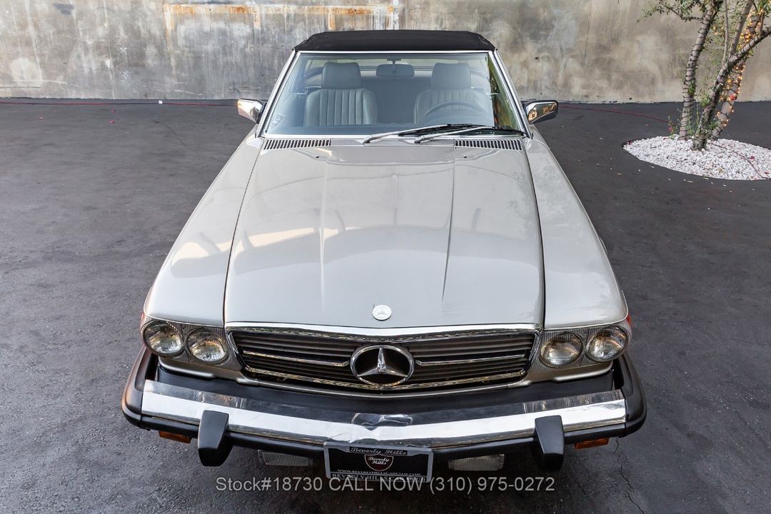 1987 Mercedes-Benz 560SL