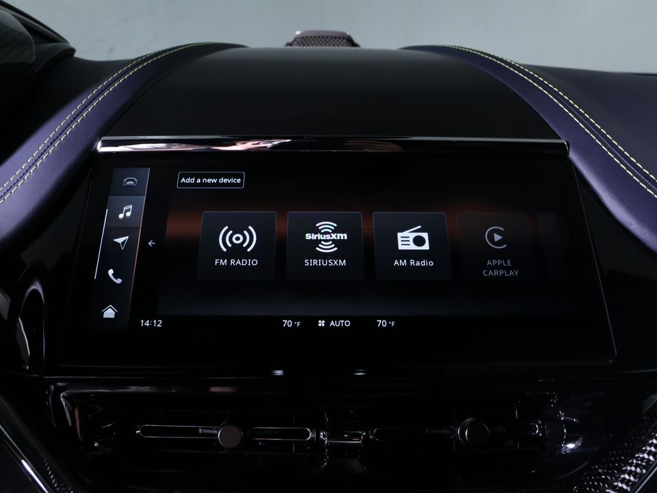 2025 Aston Martin DBX