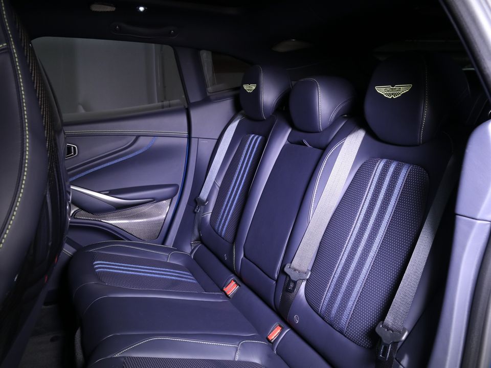2025 Aston Martin DBX