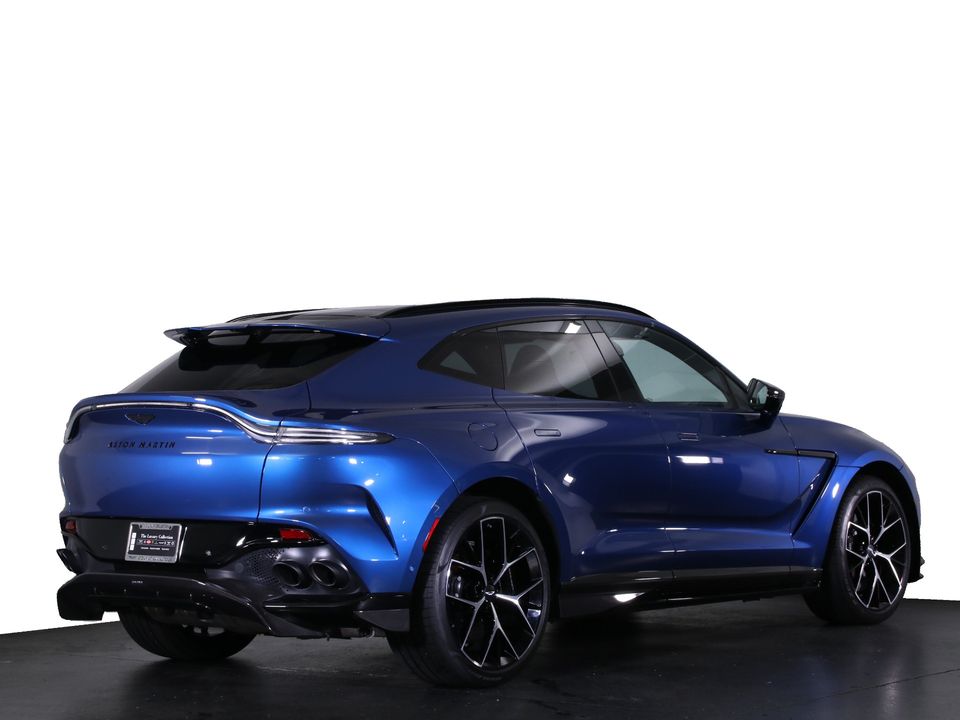 2025 Aston Martin DBX
