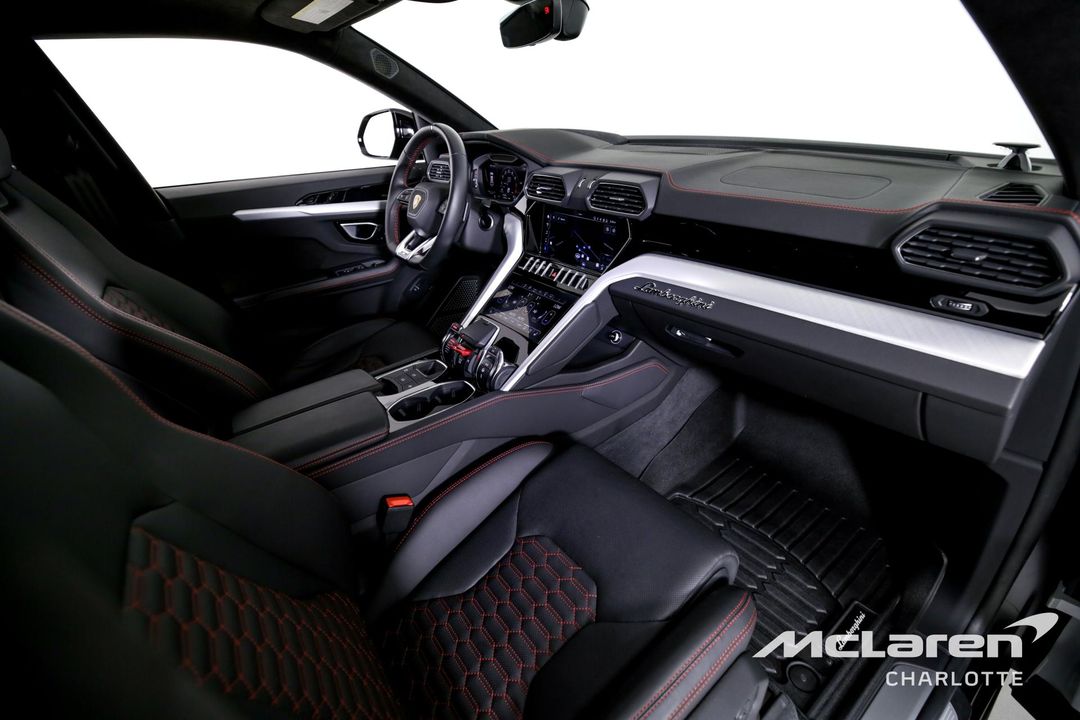 2022 Lamborghini Urus