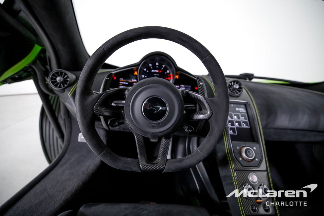 2016 McLaren 675LT