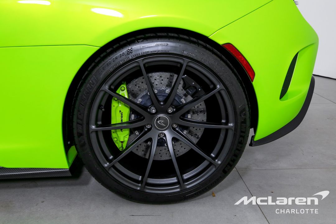 2016 McLaren 675LT