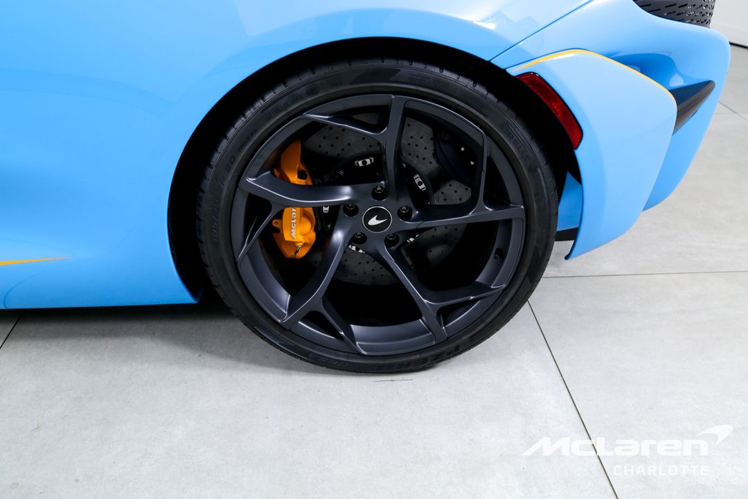 2021 MCLAREN ELVA