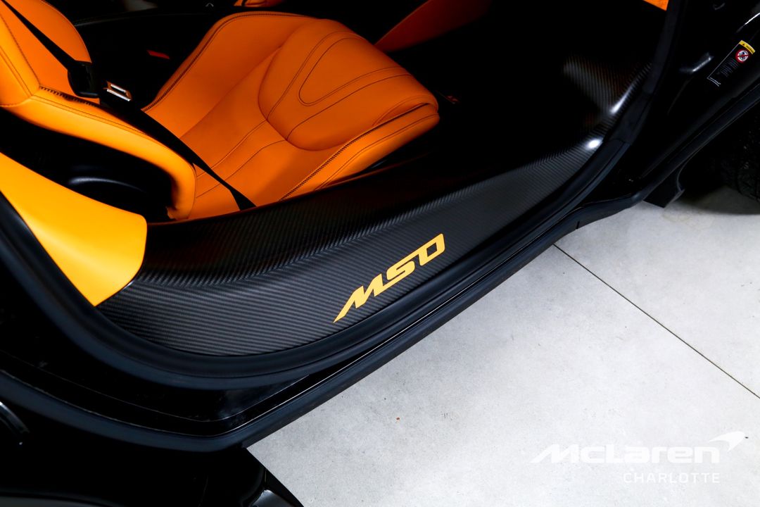 2022 McLaren 765LT Spider