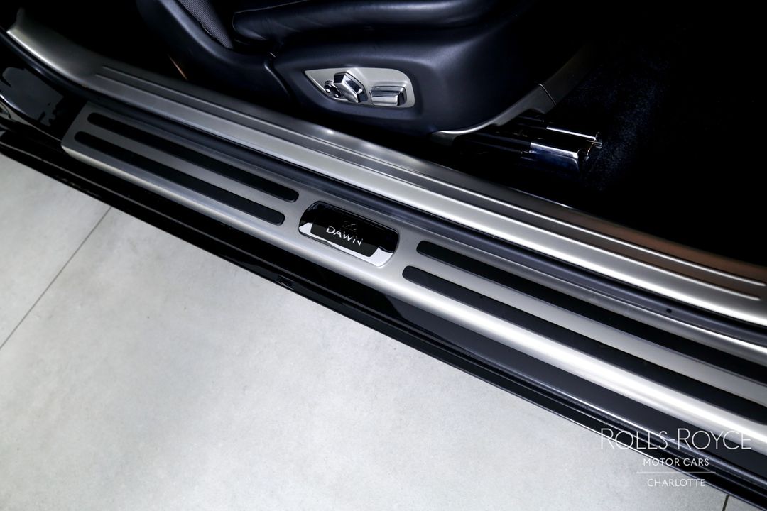2018 Rolls-Royce Black Badge Dawn