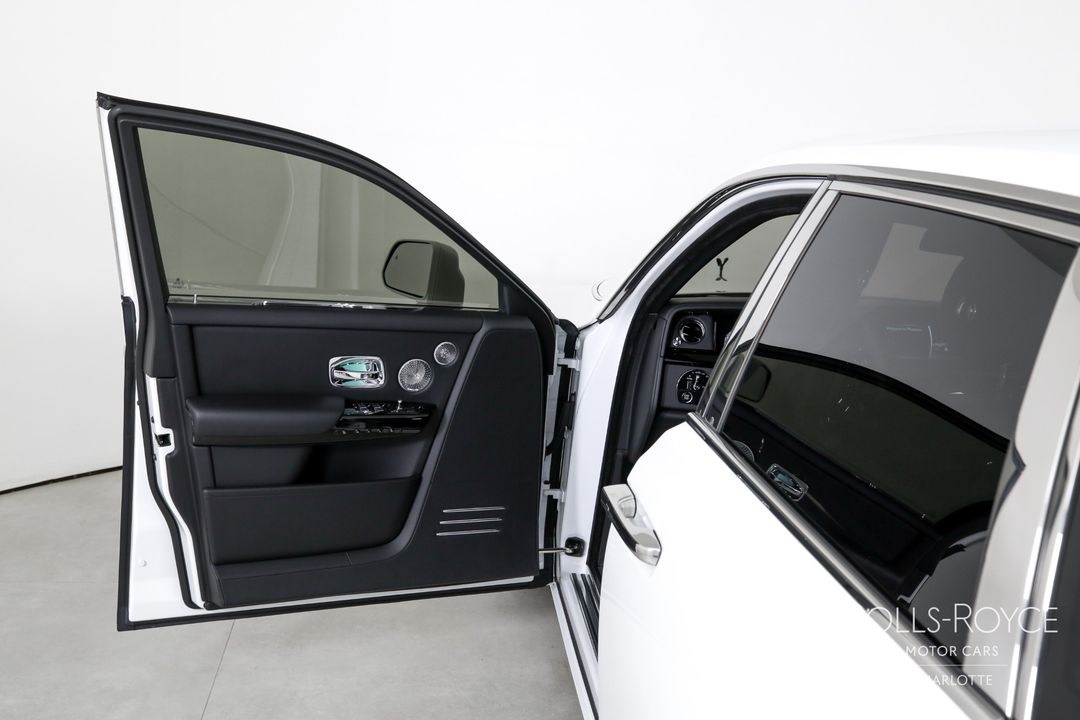 2023 Rolls-Royce Phantom