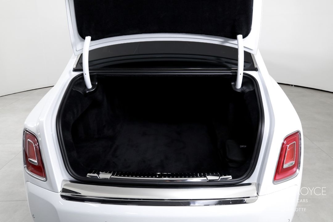 2023 Rolls-Royce Phantom