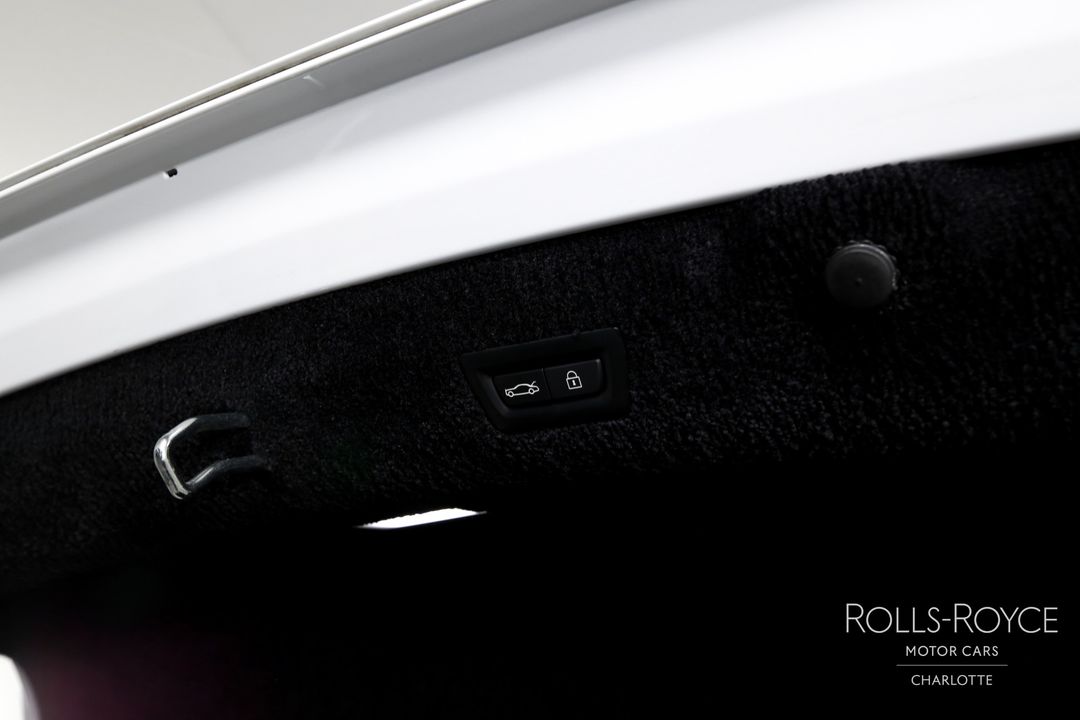 2023 Rolls-Royce Phantom