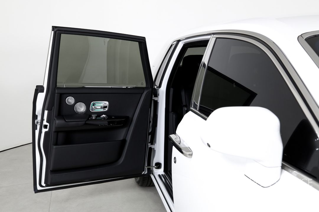 2023 Rolls-Royce Phantom