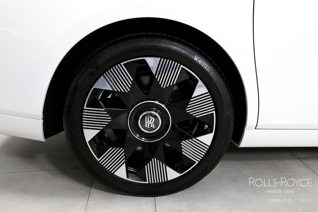 2023 Rolls-Royce Phantom