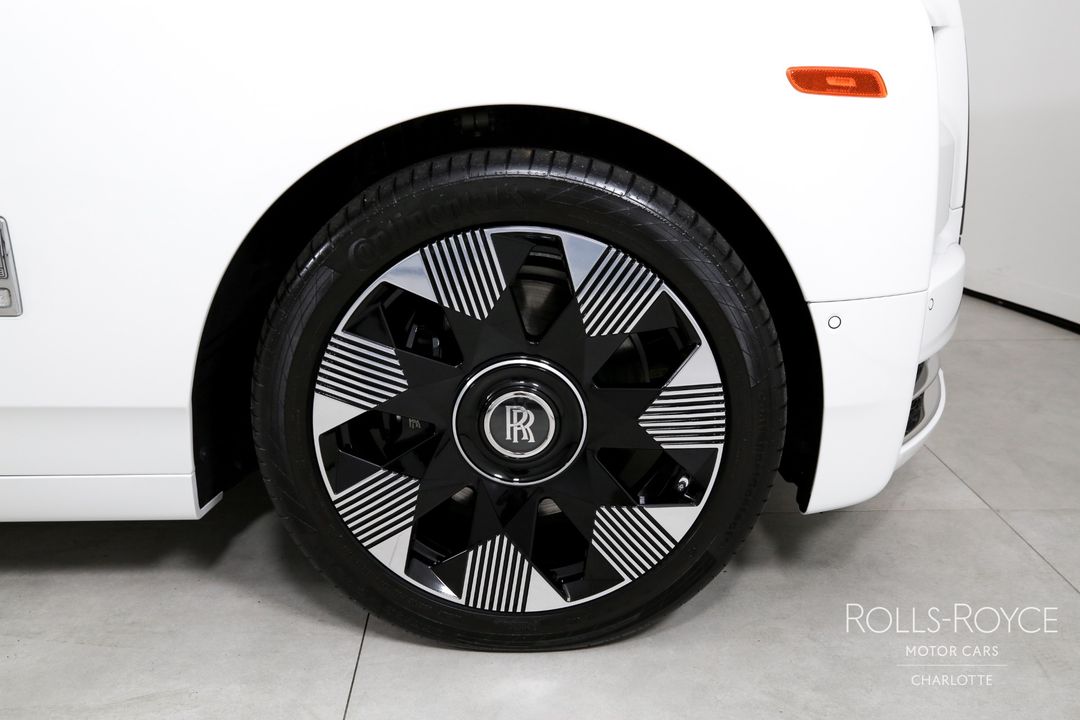 2023 Rolls-Royce Phantom